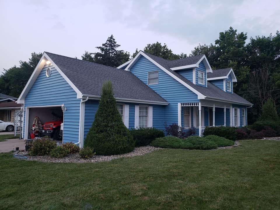 Revitalize your home's curb appeal with our expert exterior painting service, featuring high-quality paints and professional application to ensure a beautiful, durable finish that withstands the elements for years. for Bojorquez Painting Corp in Chicago, IL