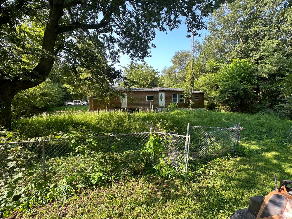 All Photos for FIRST CLASS GRASS LLC in Syracuse, IN