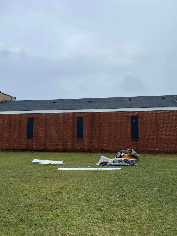 Roofing for Lr Roofing & Construction in Decatur, AL