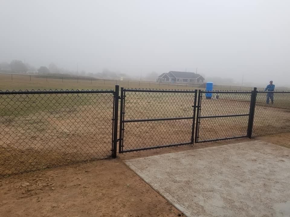 Gates for Pride Of Texas Fence Company in Brookshire, TX