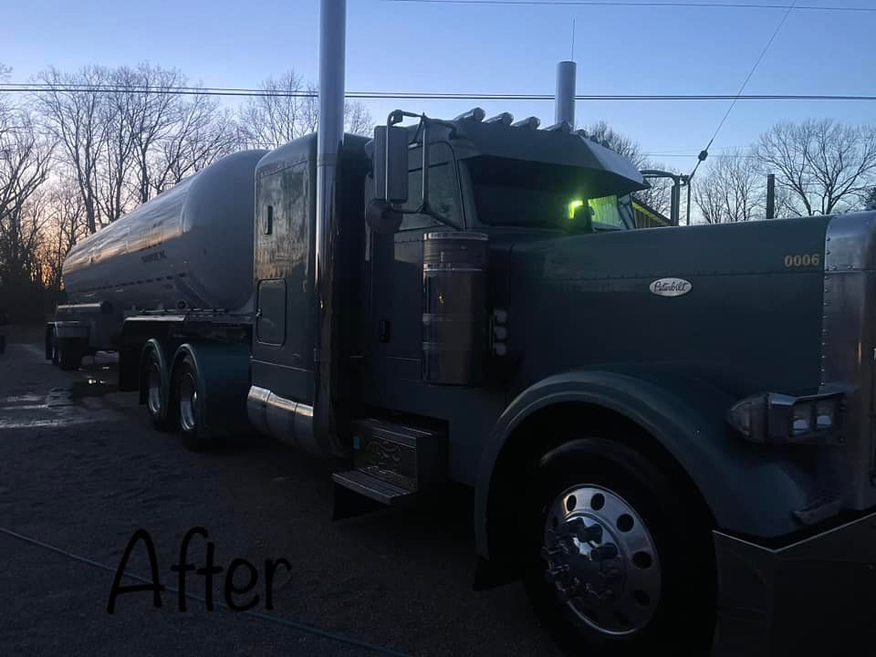 Fleet Washing for 5 Star Hot Wash Services in Ashland, KY