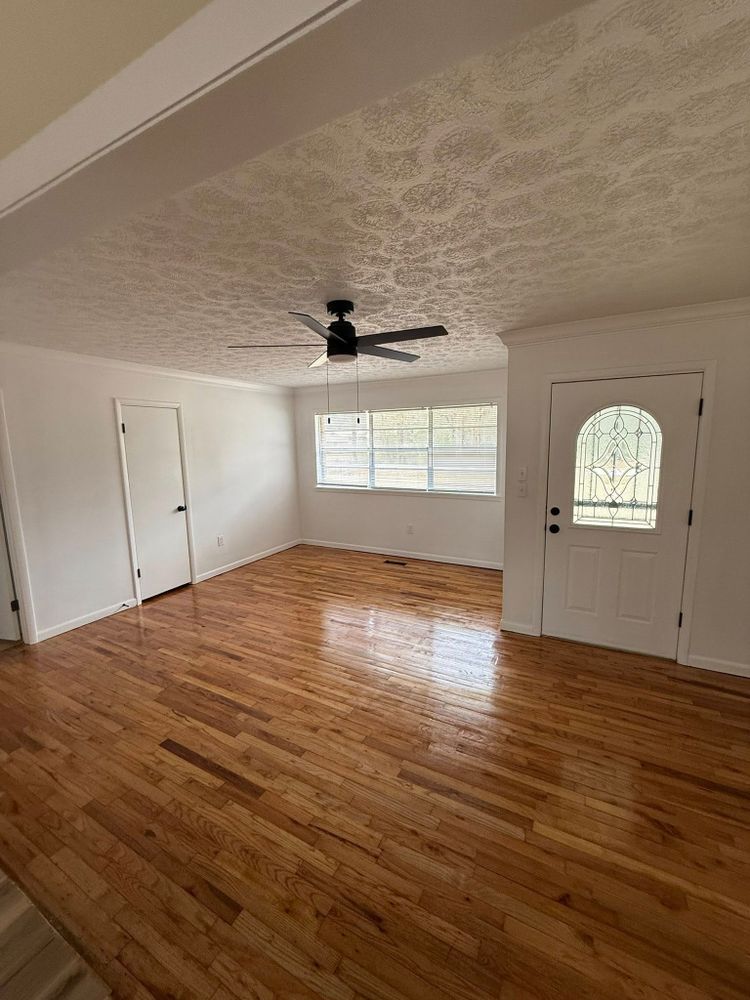 Our expert Paint service revitalizes your fences with durable, weather-resistant coatings, enhancing curb appeal and protection. Trust our skilled team for a flawless finish that complements any outdoor space beautifully. for Southland Fencing in Anniston, AL