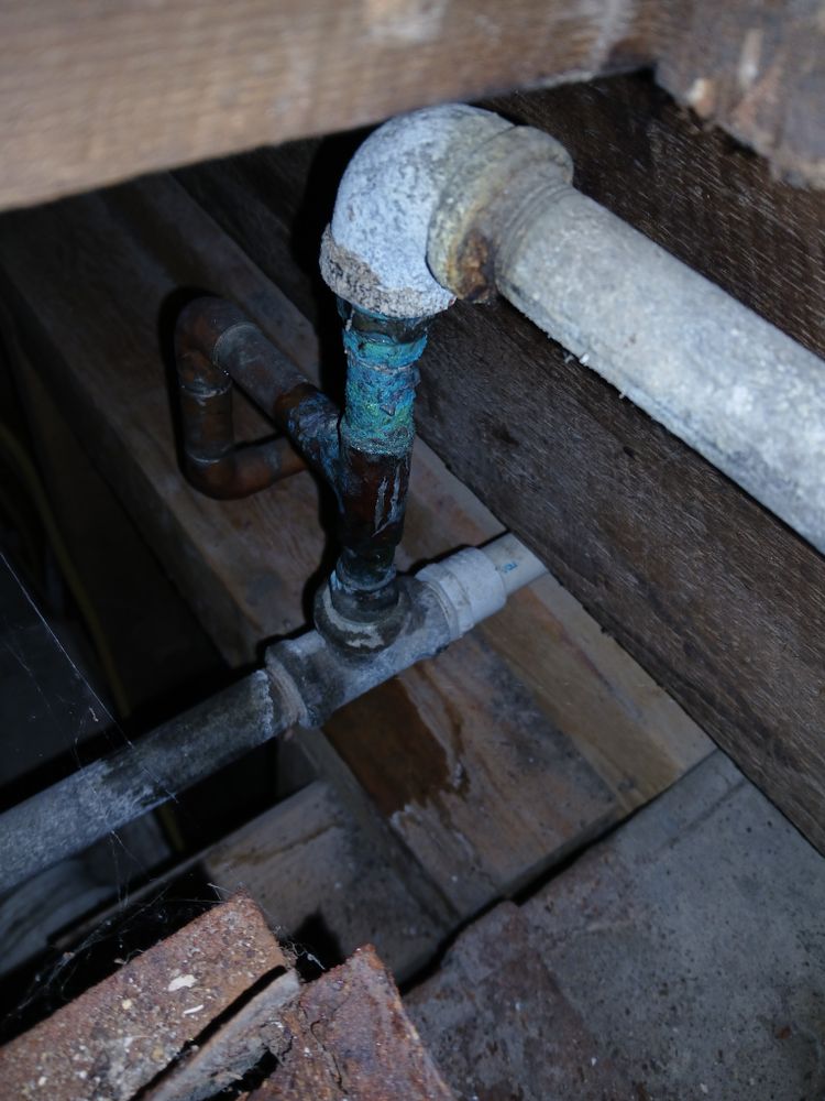 Steeleville bath for Dead Tree General Contracting in Carbondale, Illinois