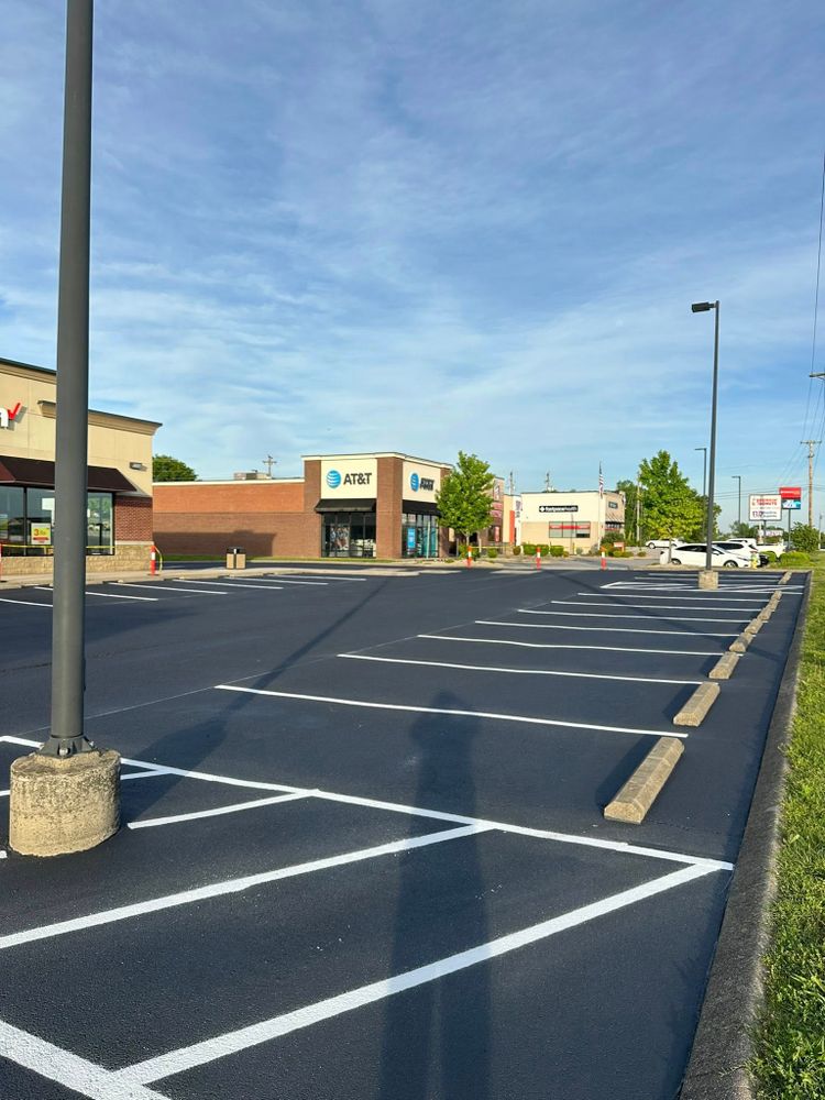 Asphalt for Metzler Paving and Sealcoating in Jacksboro, TN