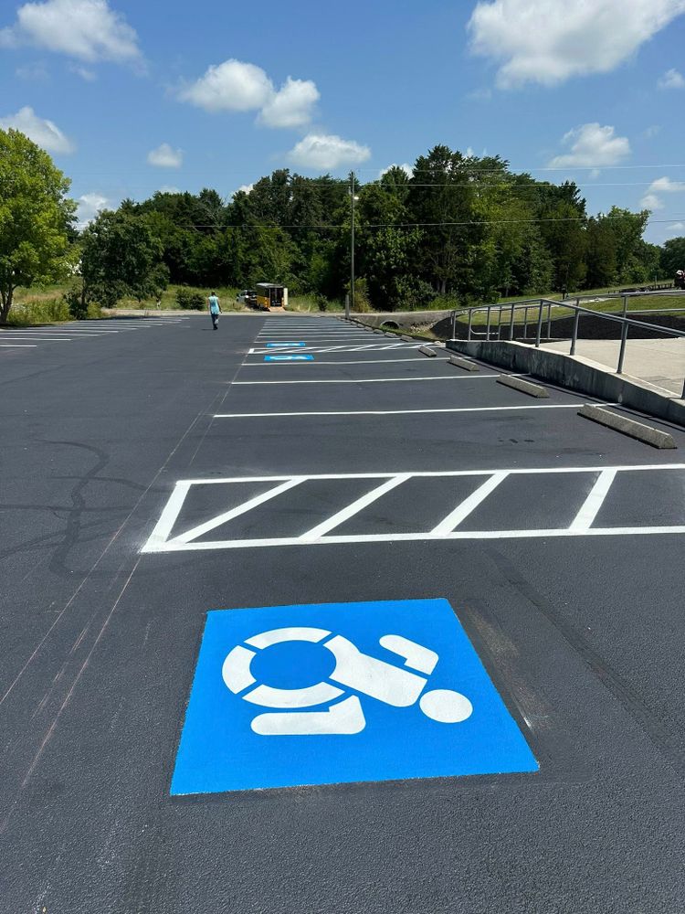 Asphalt for Metzler Paving and Sealcoating in Jacksboro, TN