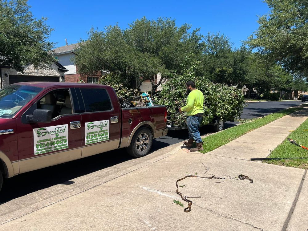 Tree Service for Green Turf Landscaping in Kyle, TX