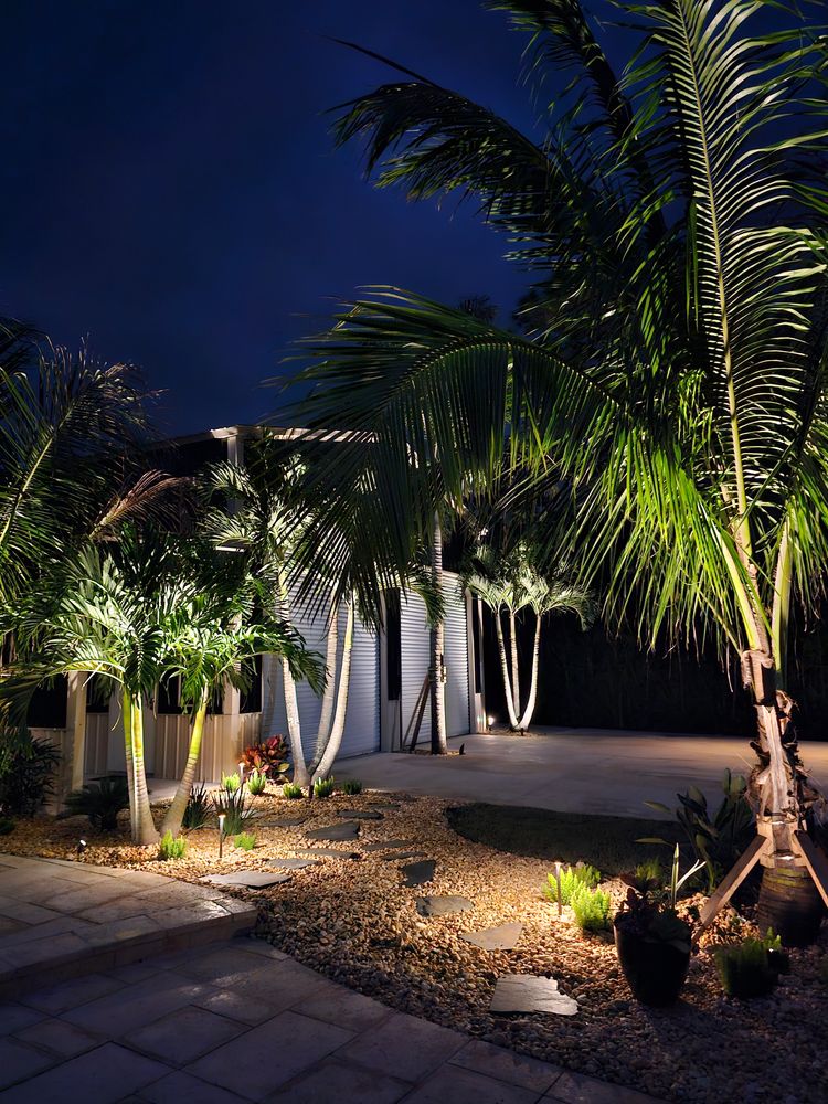 Landscape Lighting for Natural View Landscape, Inc.  in Loxahatchee, FL