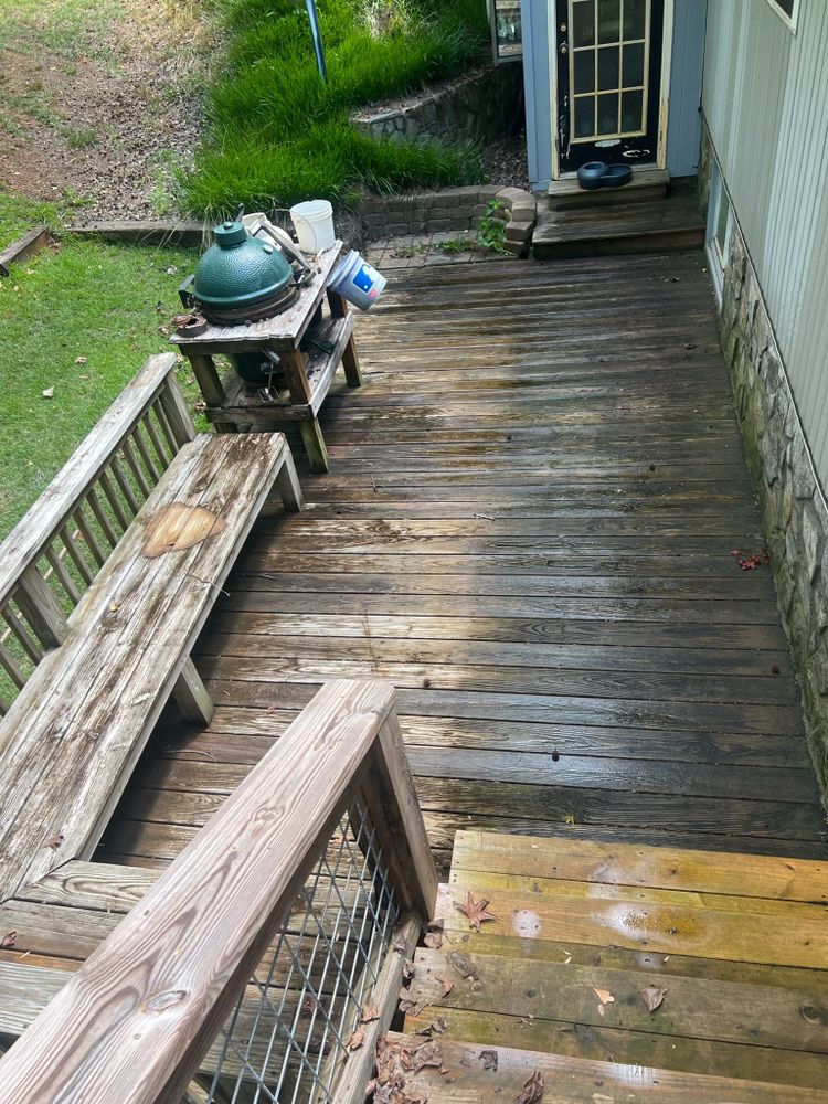 Deck cleaning for JB Applewhite's Pressure Washing in Anderson, SC