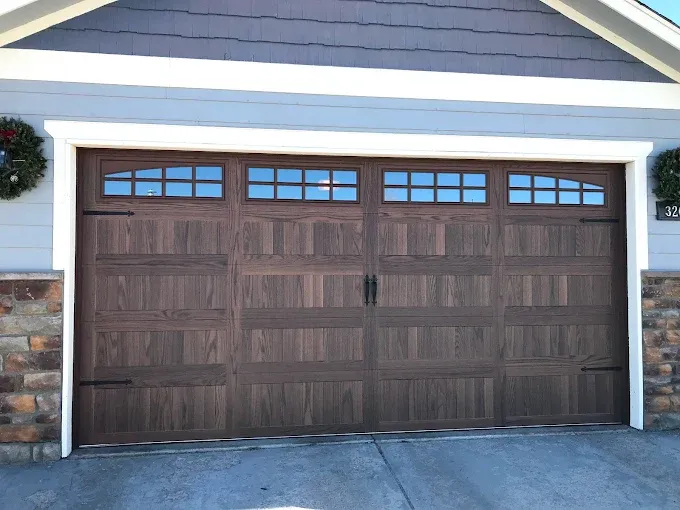 All Photos for 423 Garage Doors in Signal Mountain, Tennessee