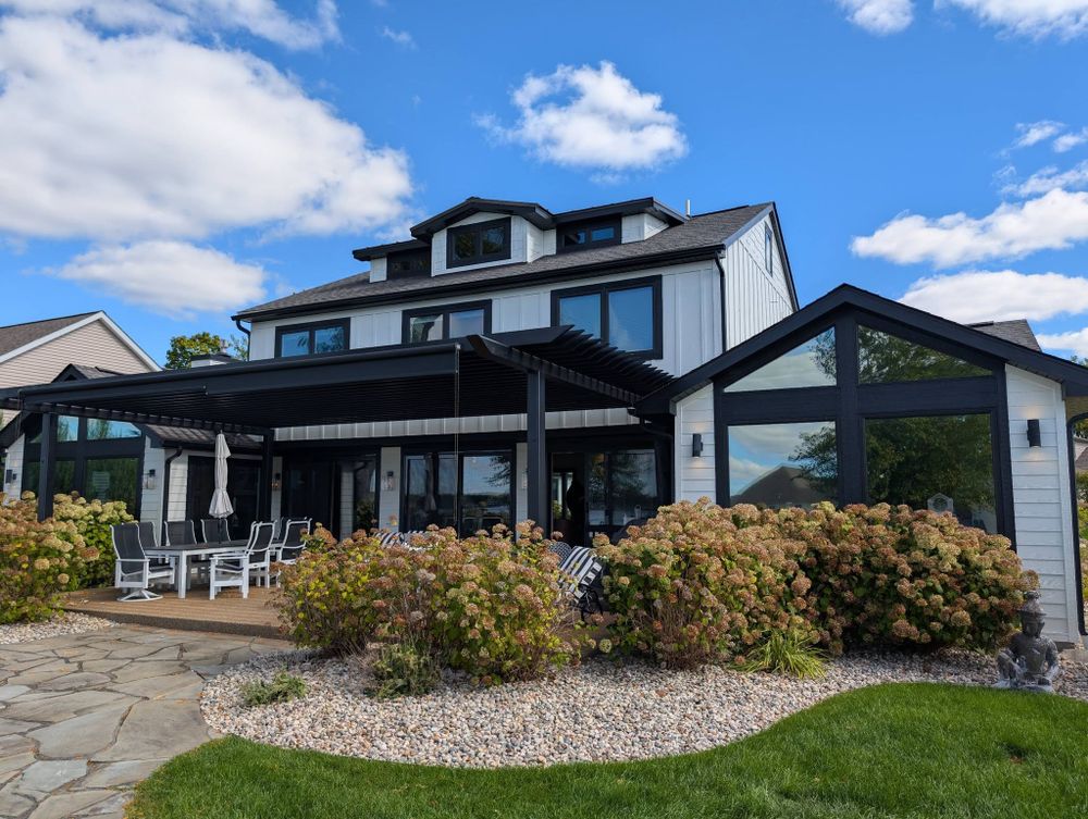 High-Rise Window Cleaning for Kingdom Power Washing & Window Cleaning in Flushing, MI