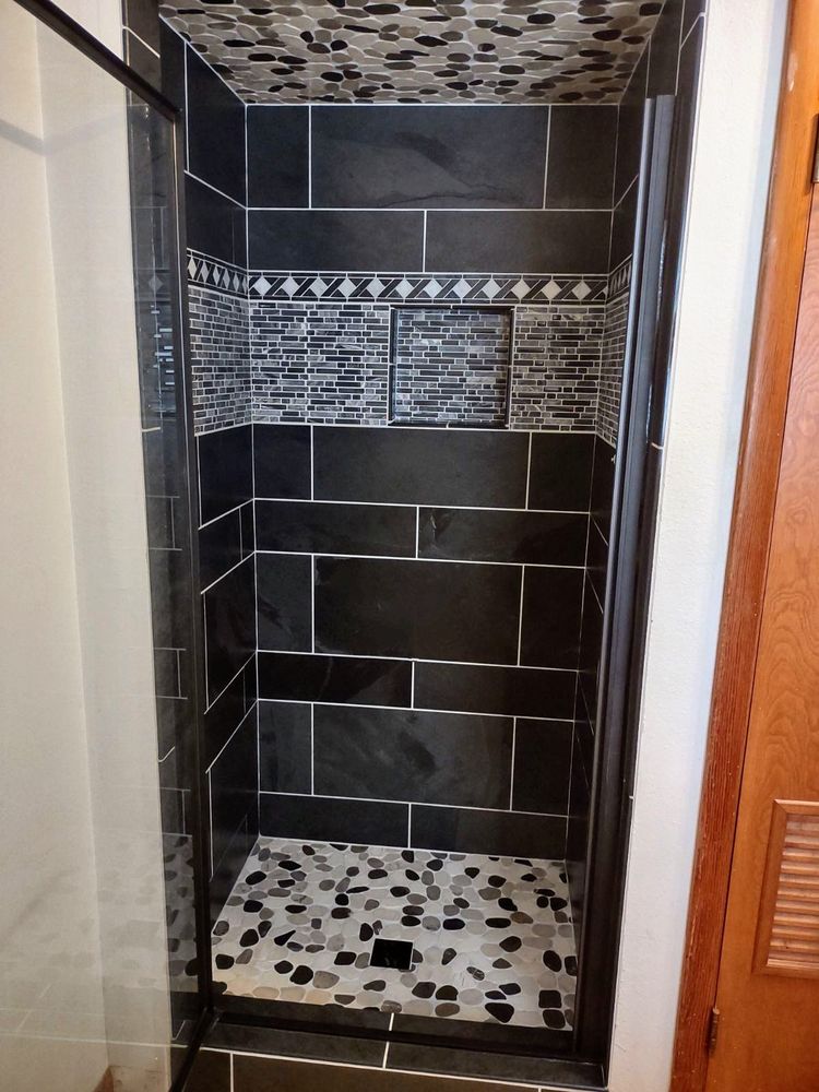 Shower/bathroom remodel for Pipkin's Flooring in Liberal, KS