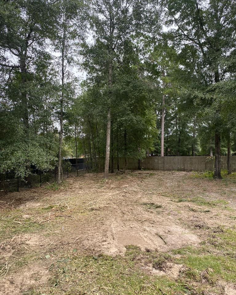 Landscaping for Lee Land Maintenance in Savannah, GA