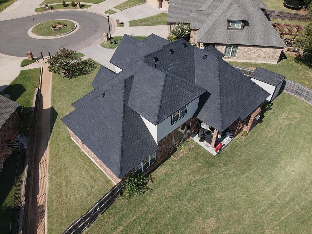 Roofing for Clutch Roofing & Construction in Mustang, OK