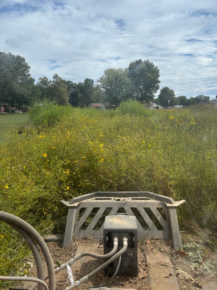 All Photos for Gregory Grass and Lawn in Lafayette, TN