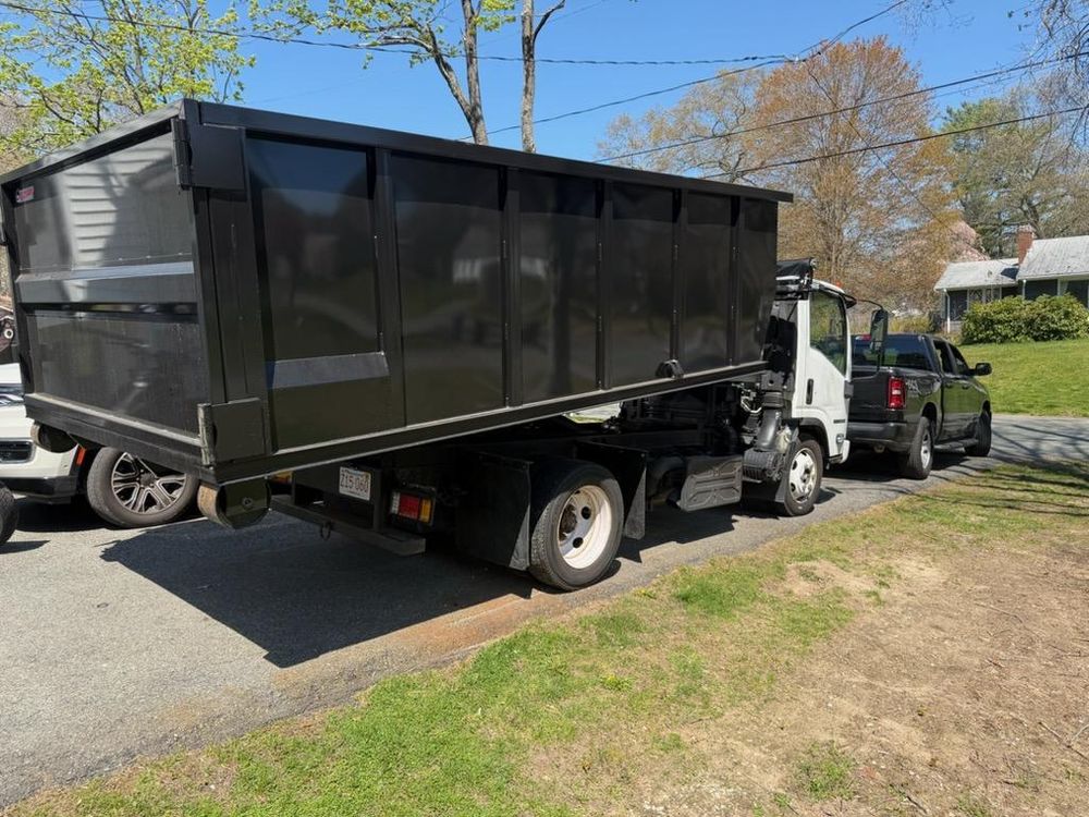 Our cleanouts service removes unwanted junk, debris, and bulky items from homes, garages, estates, and renovation sites quickly. We handle the heavy lifting so your property is cleared efficiently. for A&M Load & Go in Boston, MA