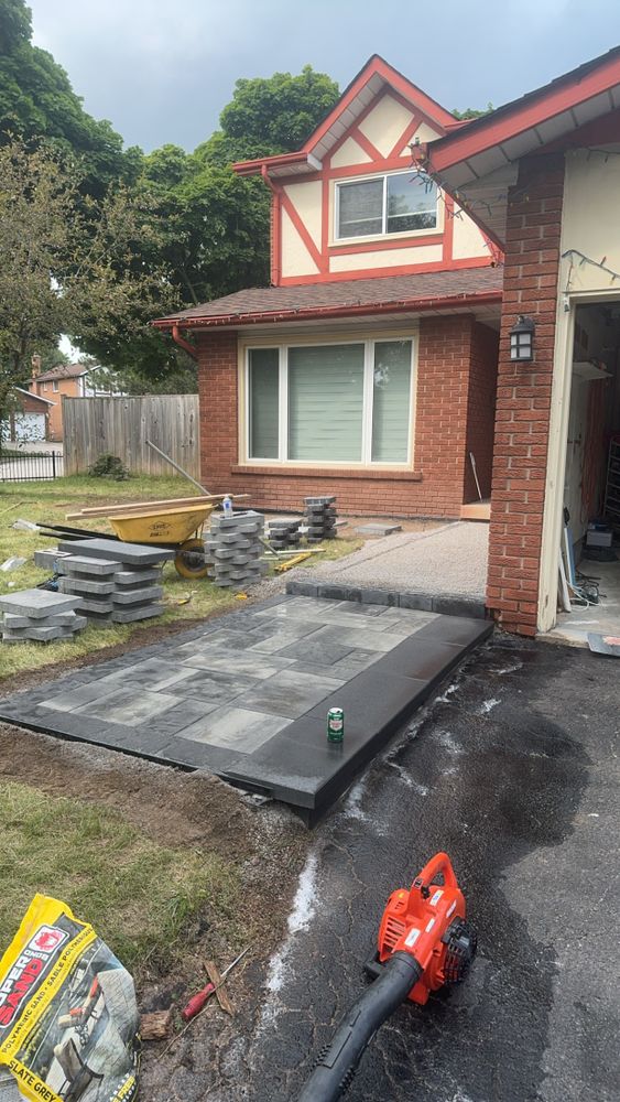 Landscape Construction for Calderwood Landscapes in Oakville, ON