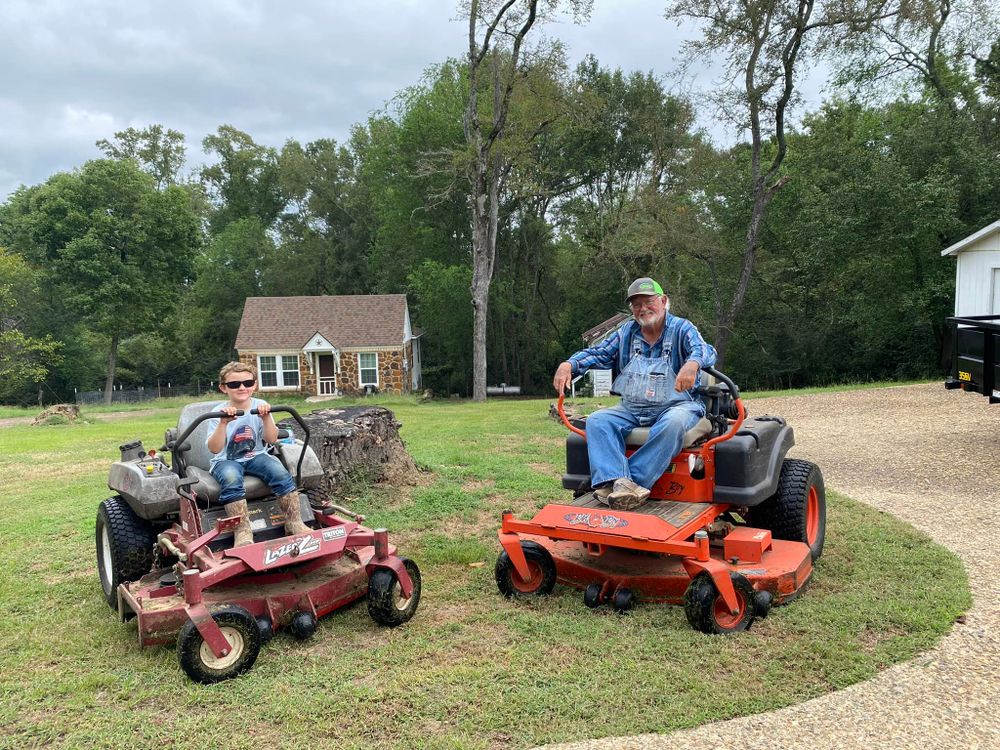 Mowing for Mohon Mowing & Fence in Gladewater, TX
