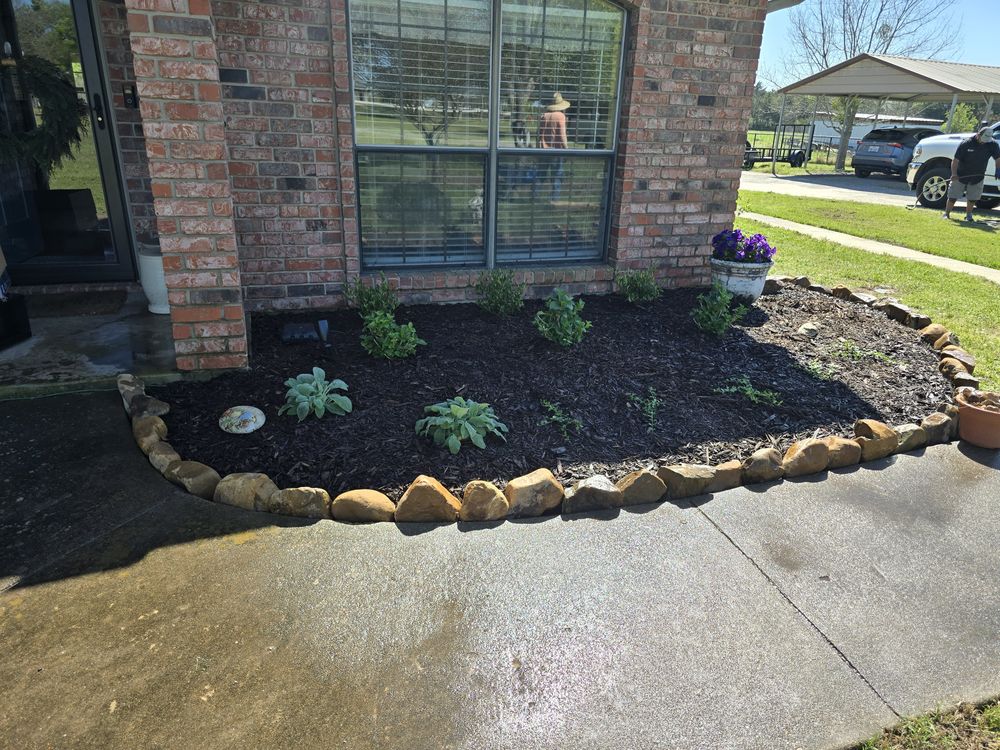All Photos for Ornelas Lawn Service in Lone Oak, Texas
