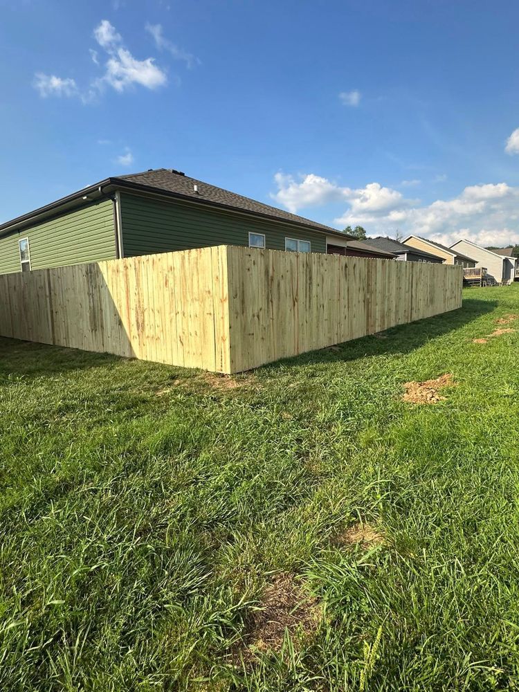 Residential Projects for Decking & Fencing, LLC in Bowling Green, KY