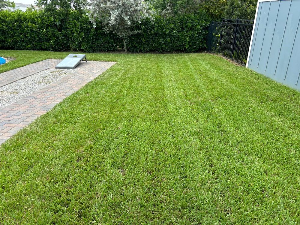 Mowing for Madissons Green in West Palm Beach ,   FL