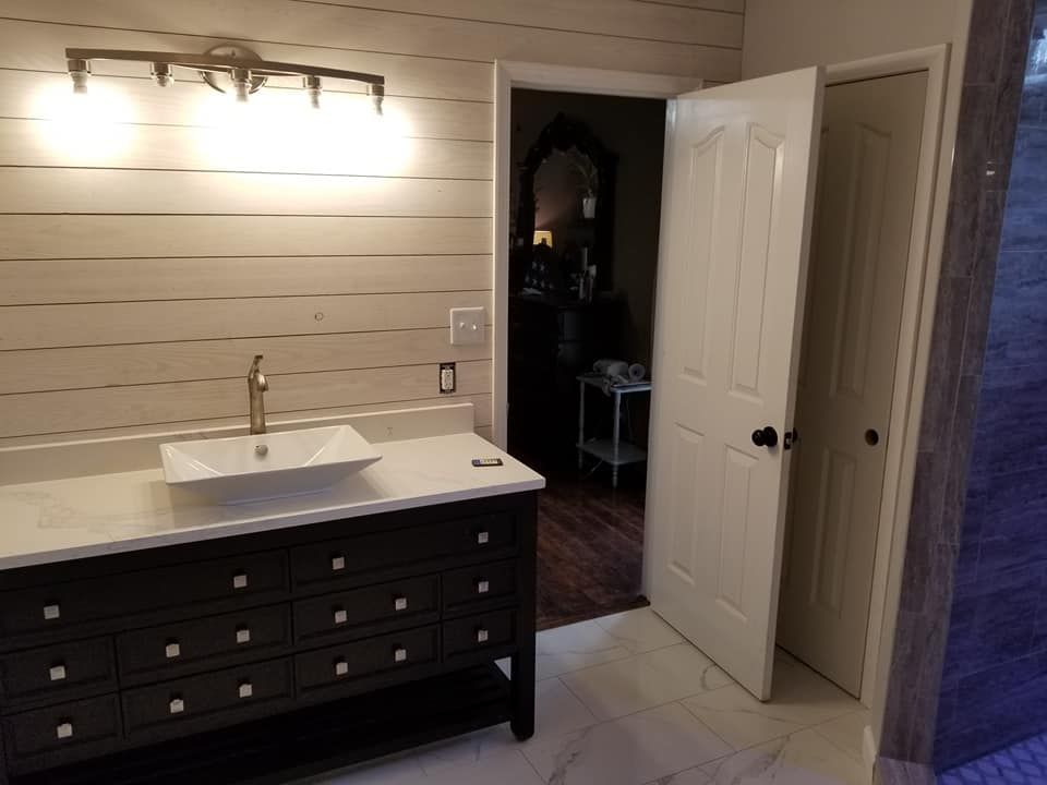 Bathroom Renovation for R&B Home Improvements & Construction LLC in Fredericktown, MO