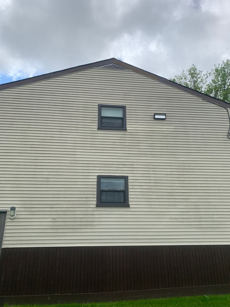 Soft Washing for Calvert Clean Up, Pressure Washing & Hauling LLC in Pasadena, MD