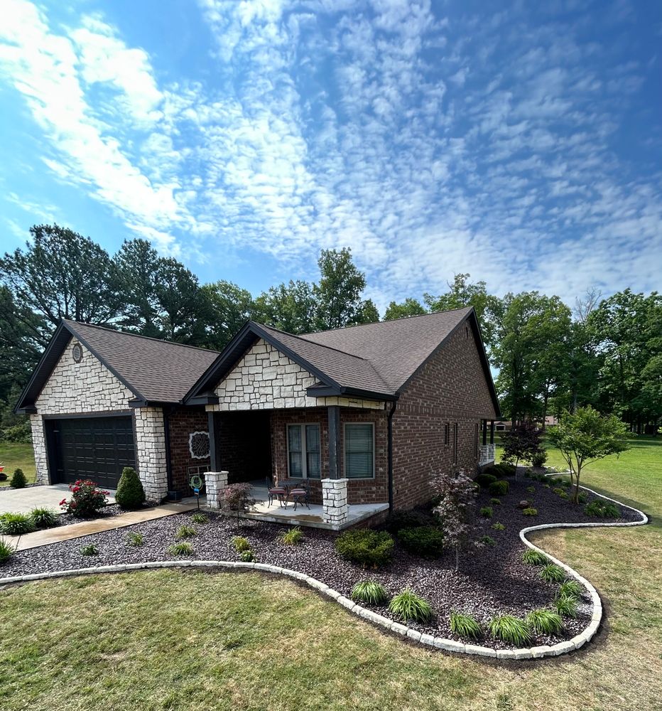 Lawn Maintenance for R & R Landscaping and Services, LLC in Poplar Bluff, MO