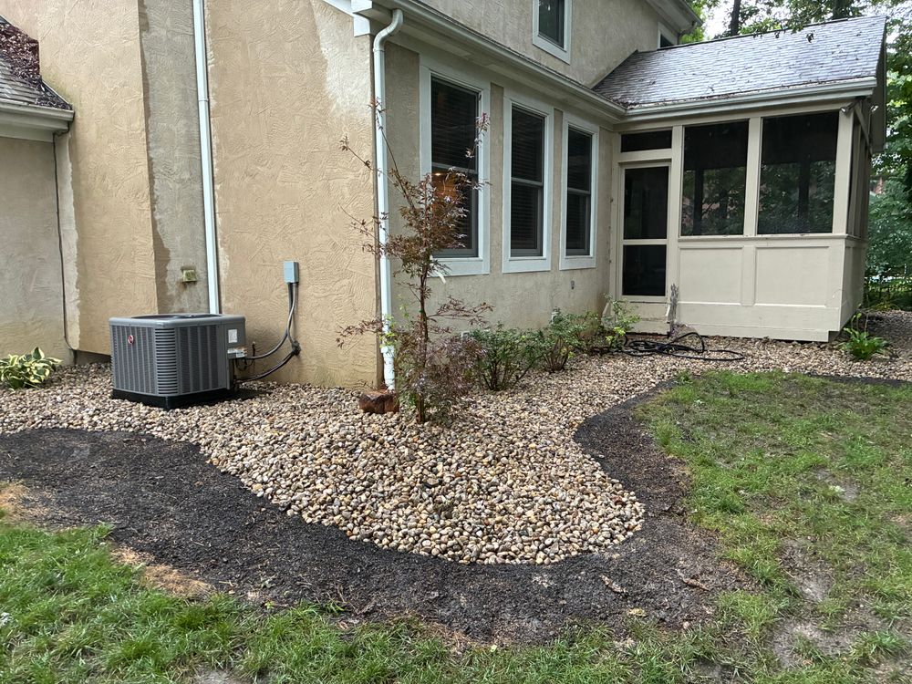 Mulch Installation for Division80 Landscaping & Lawncare in Marysville, OH