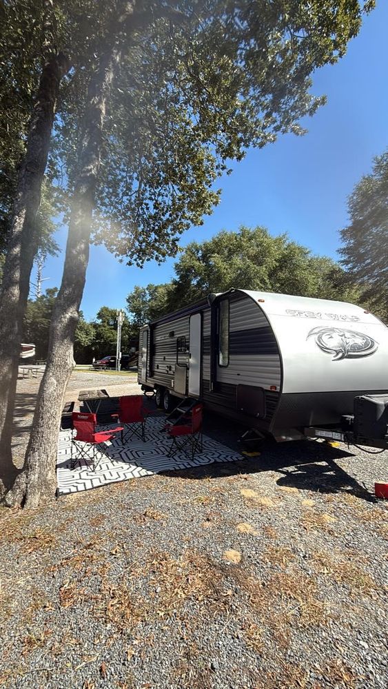 Discover the perfect rental solution with our RV Rentals, providing convenient and flexible access to top-quality RVs and trailers for memorable adventures without long-term commitments. for Paradise RV Rentals in Perry, GA