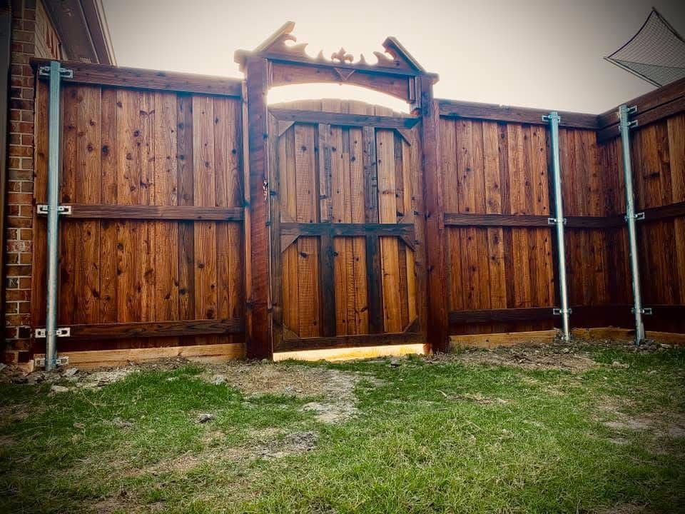 Fences for CCT Construction Group in Dallas-Fort Worth Metropolitan Area, TX