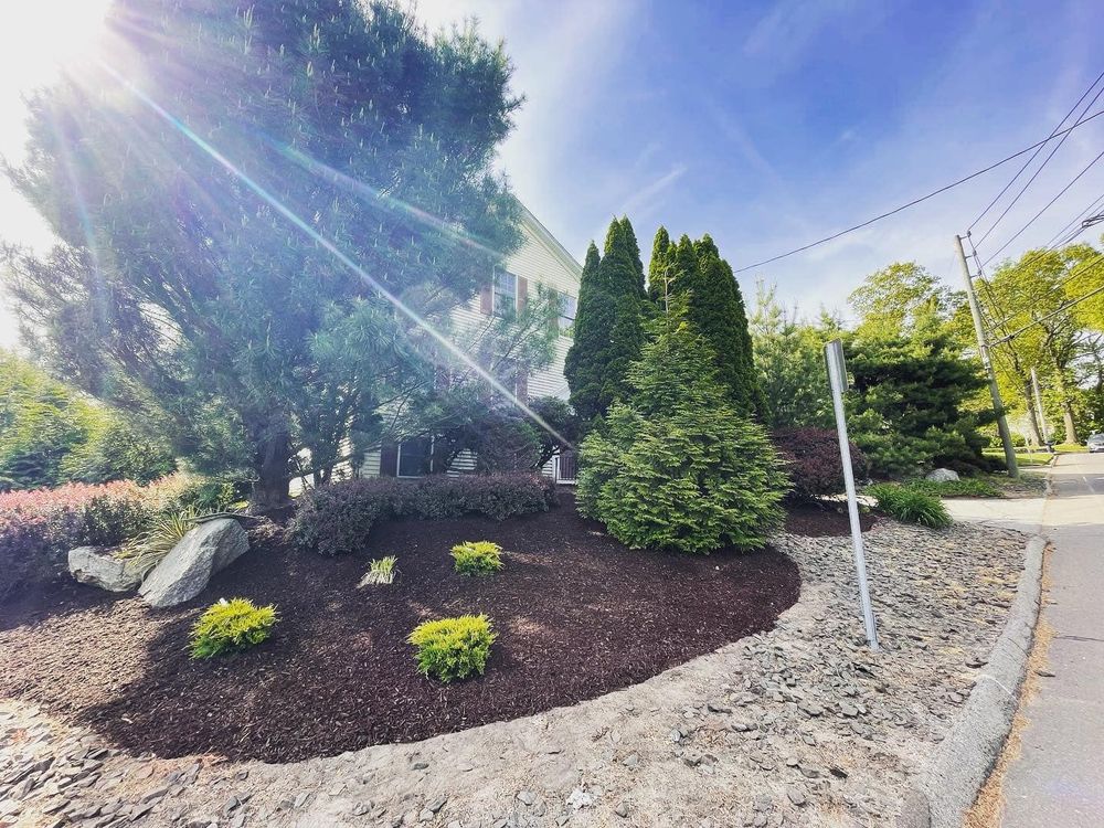 Landscaping for Hennessey Landscaping LLC in Oxford,  CT 