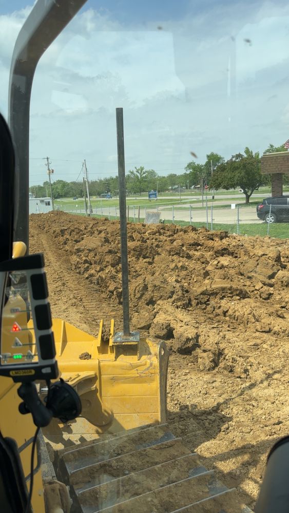 Excavating for Travis Excavating LLC in Olney,, IL