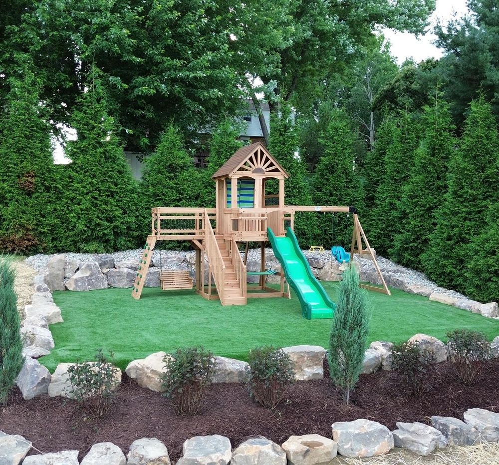 Turf & Putting Greens for Henney’s Custom Hardscapes in Canonsburg, PA