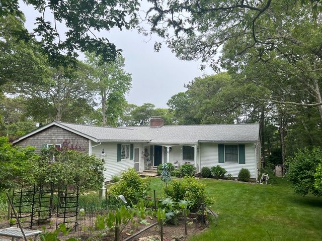 Roofing for Seaside Roofing and Siding in Barnstable County, MA