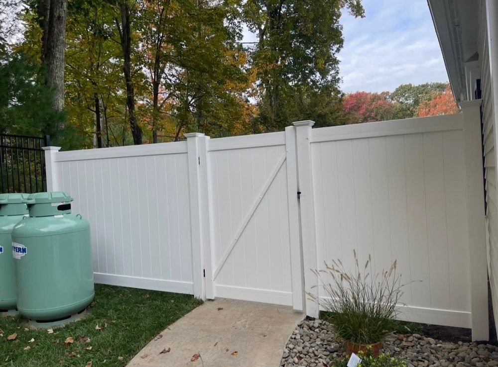 Fences for Modern Fence NH in Atkinson, NH