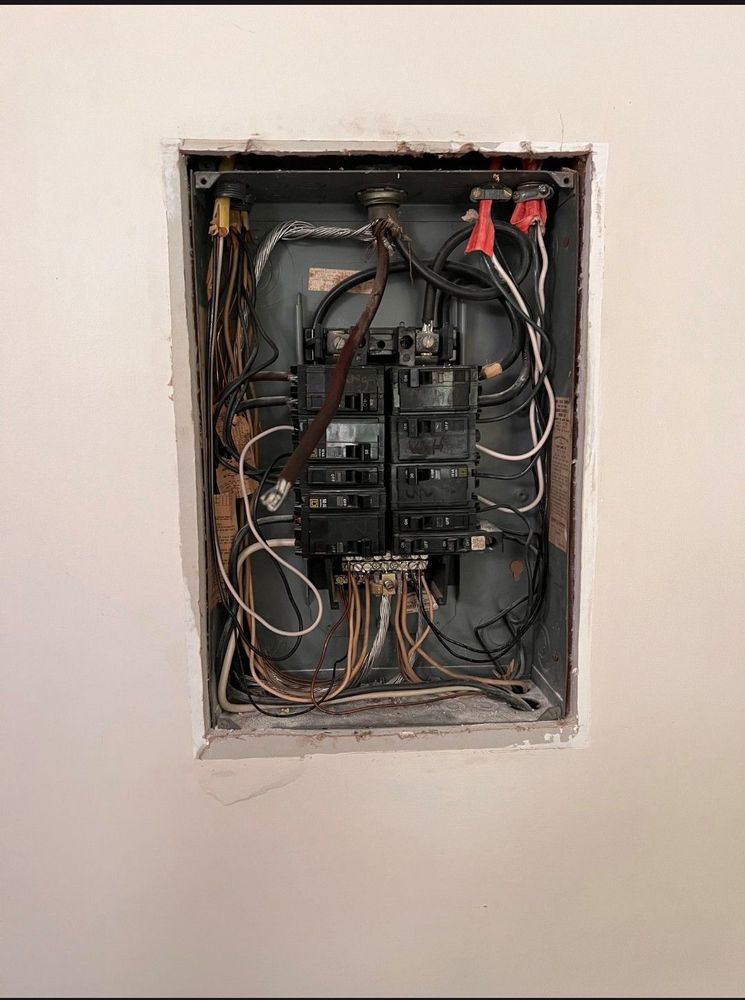 All Photos for Flash Gordon Electric LLC in Hope Mills, NC