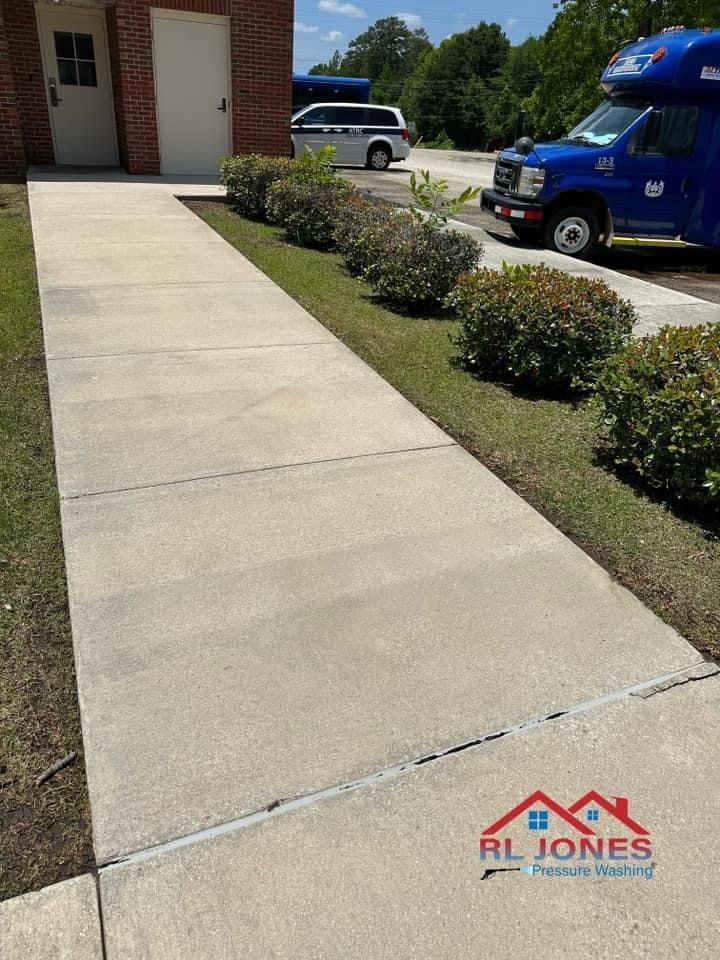 All Photos for RL Jones Pressure Washing  in    Monroeville, AL