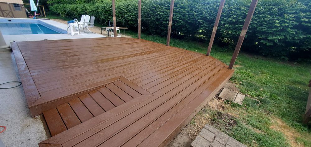 Queen's Deck for Dead Tree General Contracting in Carbondale, Illinois