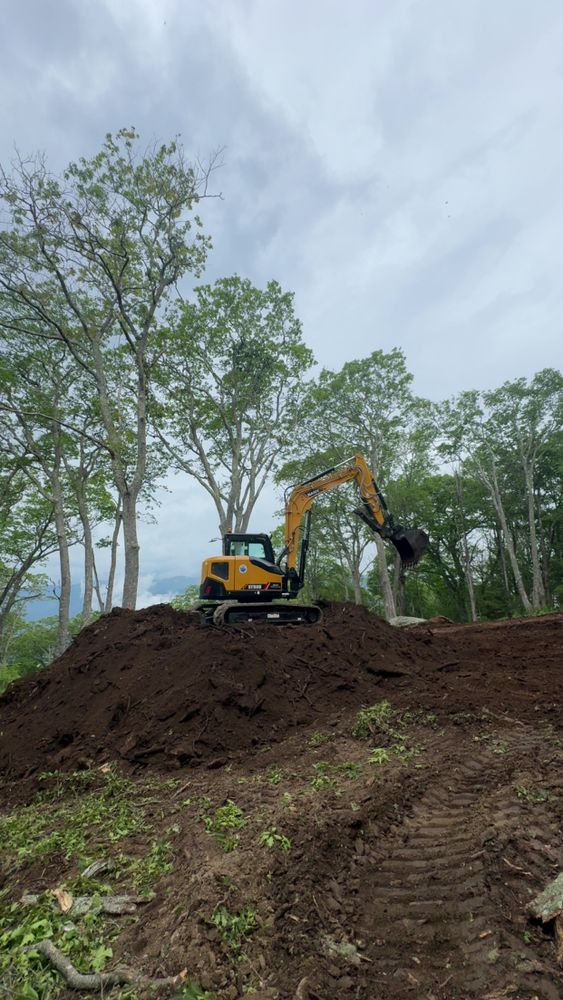 Our Forestry Mulching service efficiently clears overgrown areas, turning unwanted vegetation into nutrient-rich mulch. It's an eco-friendly solution that enhances land health and prepares your property for landscaping or construction projects. for Boyd’s Grading in Fruitland, NC