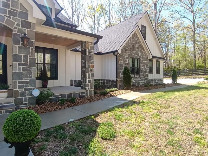 All Photos for Pro Lawn and Landscape in White Bluff, TN