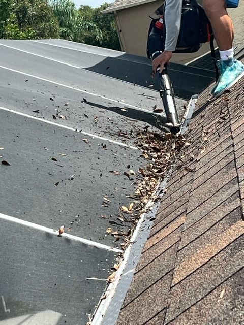 Gutter Cleaning for Foreshore Pressure Cleaning Services Inc in Holiday, FL