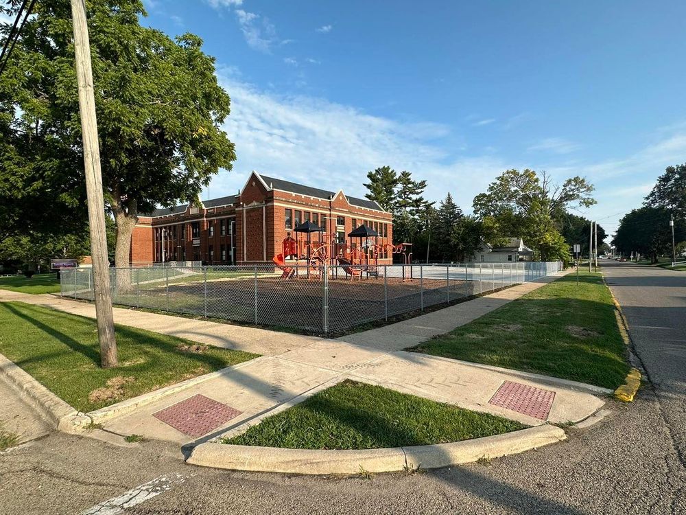 Fence Installation for Illinois Fence & outdoor co. in Kewanee, Illinois