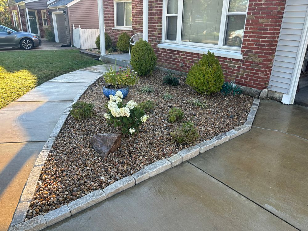 Landscaping for J & B Landscaping in St. Louis, MO