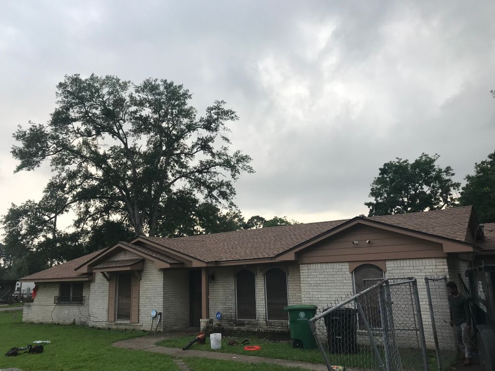 All Photos for E & E Roofing & Exteriors LLC in Baytown, TX