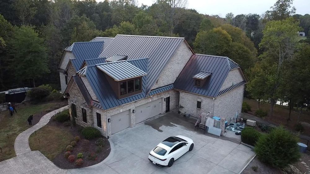 Metal roofs  for Barcenas Roofing & Remodeling in San Saba, TX