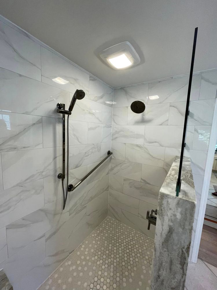 Bathrooms for Reef Runner Remodeling & Repair in Gulf Breeze, FL