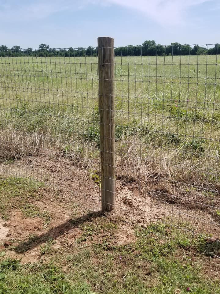 Field Fence (Wood post and wire) for Pride Of Texas Fence Company in Brookshire, TX