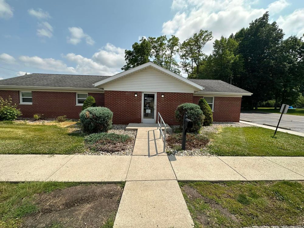 All Photos for FIRST CLASS GRASS LLC in Syracuse, IN