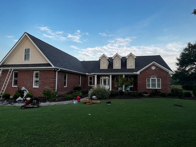 Roofing for Procomp Roofing LLC in Monroe, GA