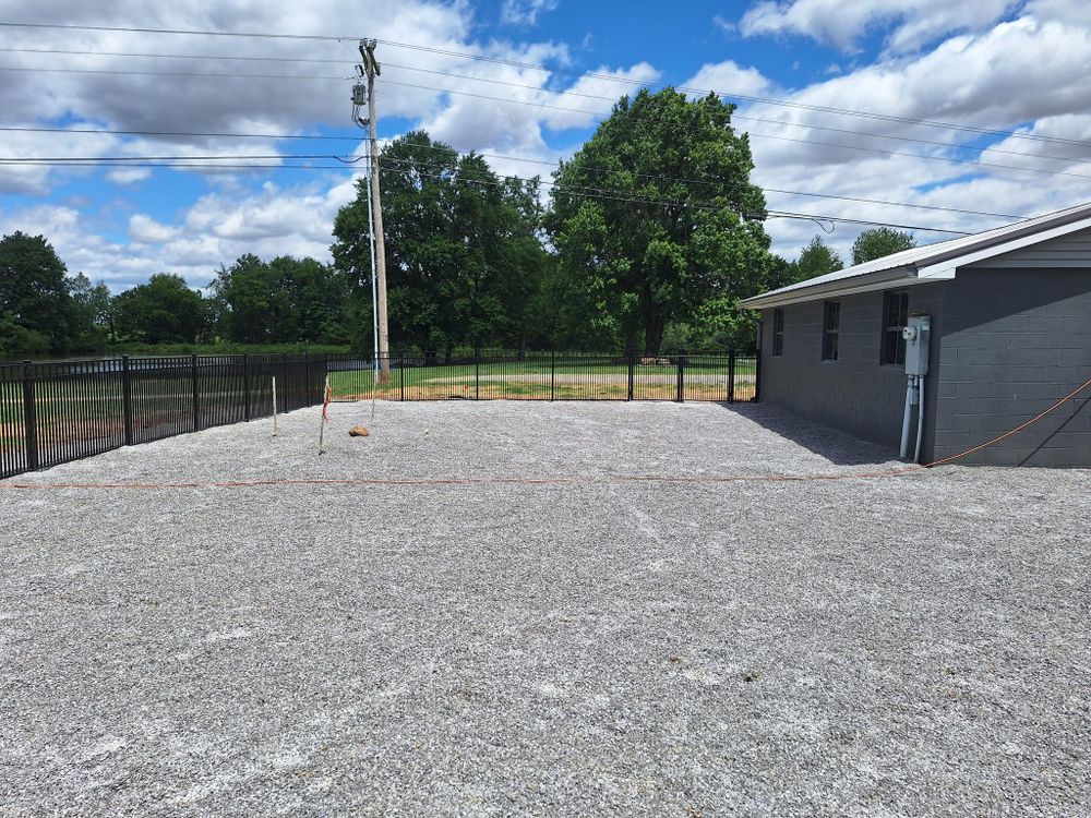 All Photos for Apex Fence in Henderson, KY